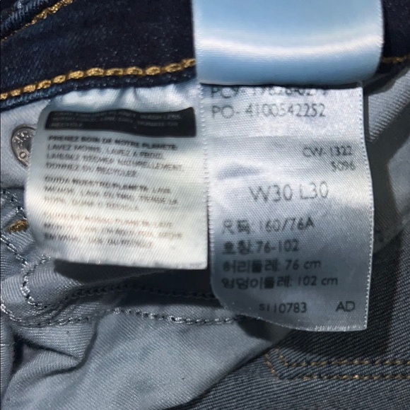 Levi’s Women's Jeans - Picture 3 of 9